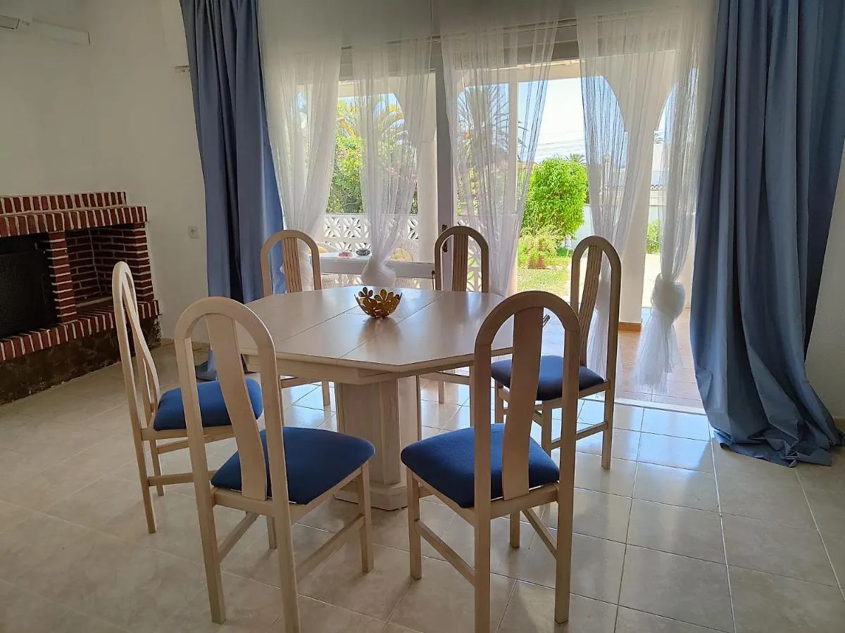Villa Marbesa 200 M From The Sea!!! Marbella Spain